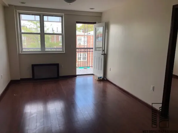 2126 Homecrest Avenue image 1 of 5
