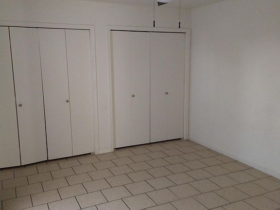 5th image of 326 W Aspen Ave