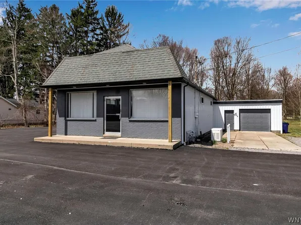 12482 Broadway St, Alden, NY 14004
