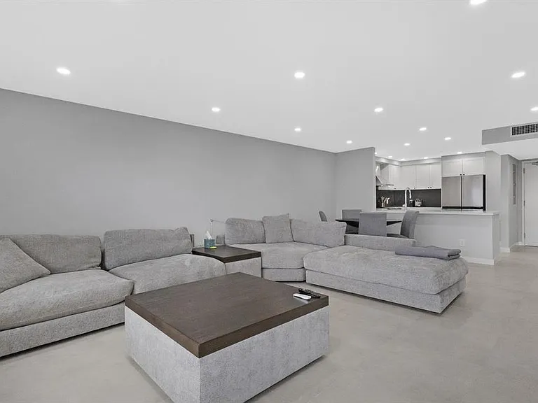 3900 Galt Ocean Dr #2114 — Photo 7