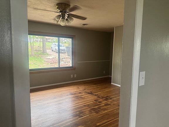 4th image of 2605 Vienna Rd