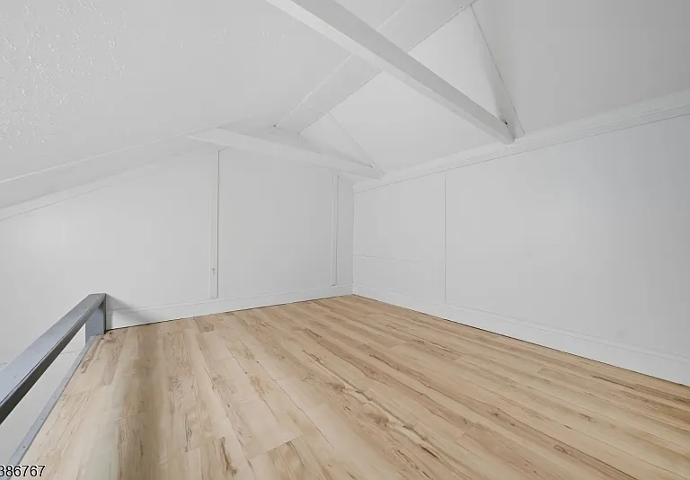 330 Springbrook Trl — Photo 24