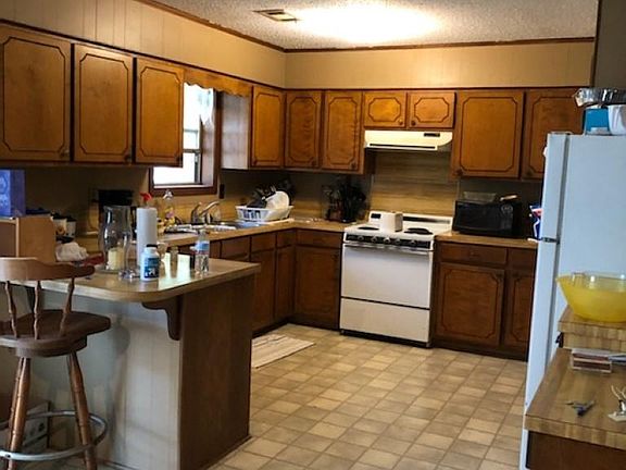 2nd image of 217 Dolly Dr