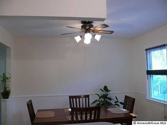 Dining Room w/Hardwood