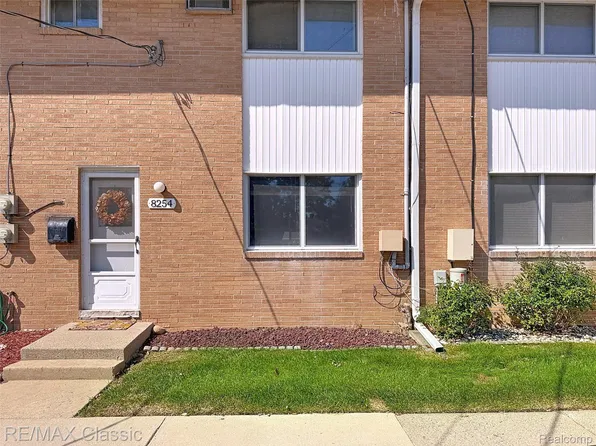 8254 Huntington St #43, Westland, MI 48185