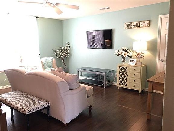 4th image of 10209 Benwick Dr