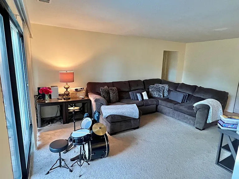 2 Shrewsbury Green Dr #I — Photo 12