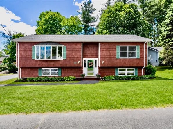 44 Middlesex Rd, Tyngsboro, MA 01879