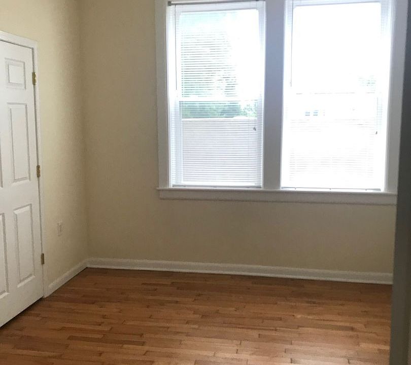 2nd image of 606 N Roan St #4-A