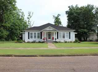 304 E Park Ave, Opp, AL 36467