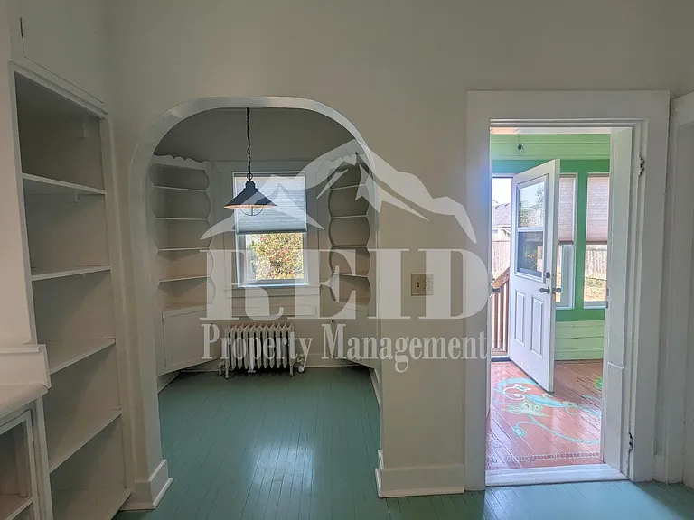 657 Highland Ave — Photo 8