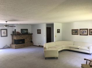 2112 Pine Tree Ct, Clear Lake, IA 50428