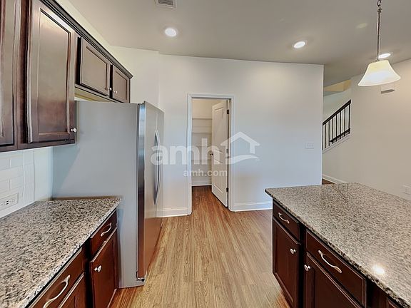 5th image of 706 Cyprus Ave