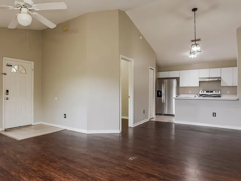 208 Diamond Ridge Blvd — Photo 5