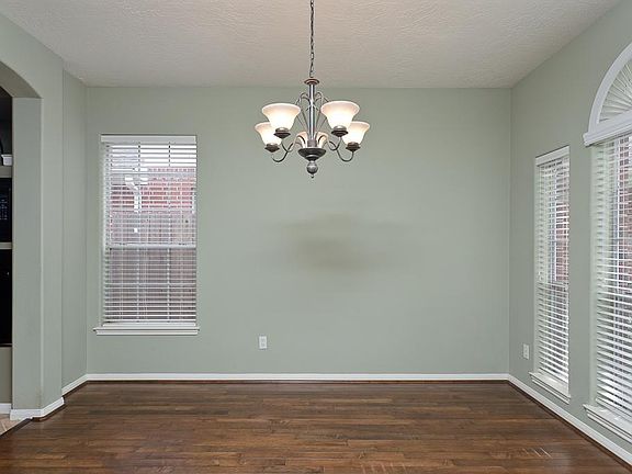 3rd image of 2710 Kimbleton Ct