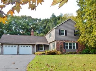 27 Skyview Ln, Rochester, NY 14625