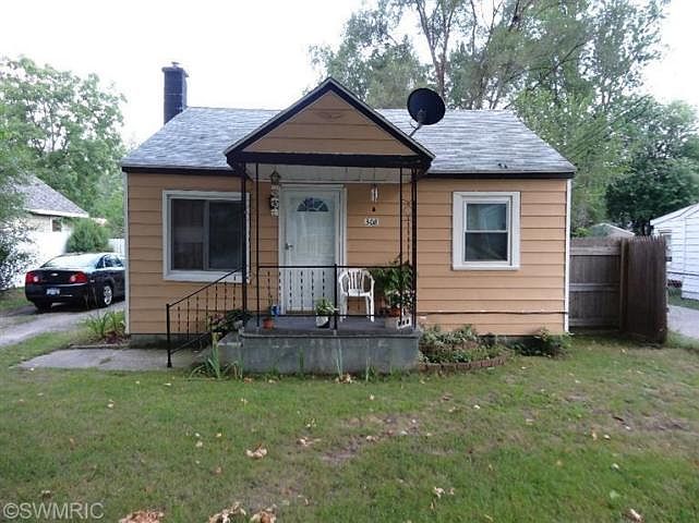 1st image of 308 Maplelawn St SE