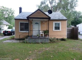 308 Maplelawn St SE, Kentwood, MI 49548