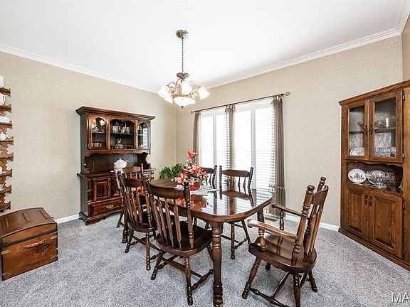 4th image of 3449 Middlebury Way