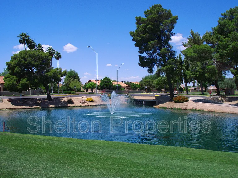 9418 W Tonto Ln — Photo 40