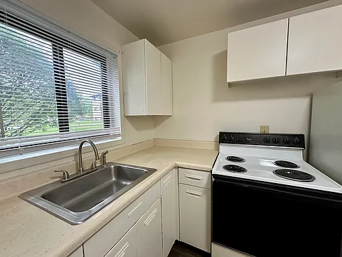 Edgewood Apartments Photo 1