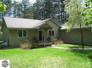 9021 Evergreen Dr, Traverse City, MI 49684