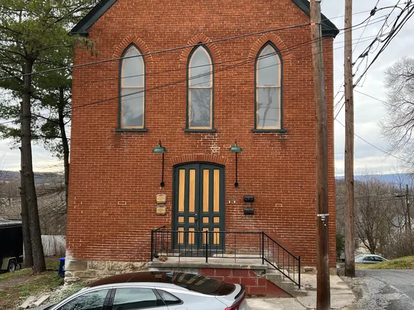 511 Front St #2, Hollidaysburg, PA 16648