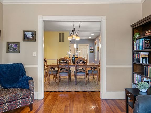 5th image of 80 Pleasant St #2