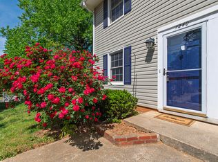 1240 Jamestown Ct, Cary, NC 27511