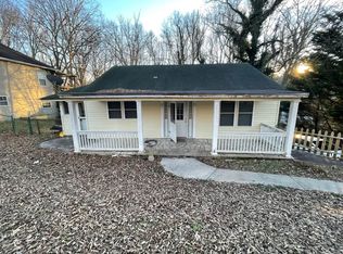 10074 Central Dr, Ooltewah, TN 37363