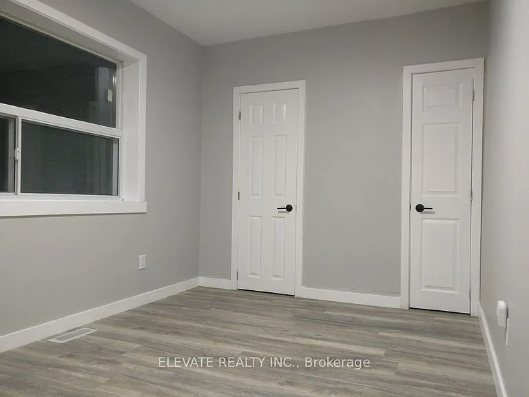 549 McRoberts Ave — Photo 5