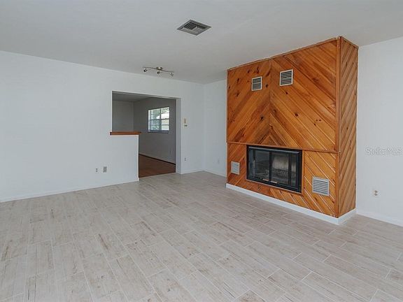 3rd image of 450 W Canton Ave
