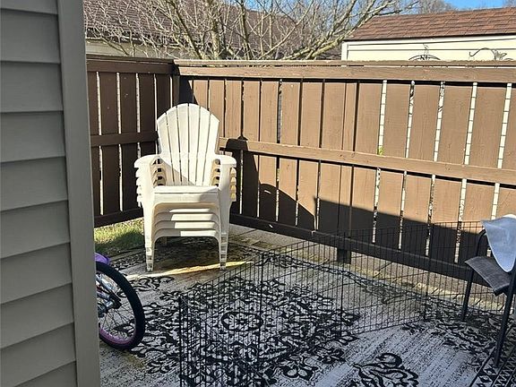 2nd image of 205 Natick Cir