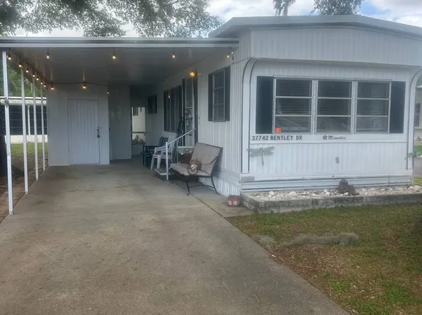 37742 Bentley Dr, Zephyrhills, FL 33542