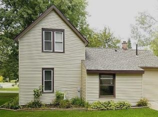 307 E 7th St, Westfield, WI 53964