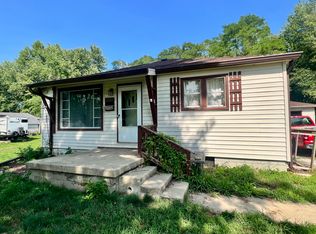 300 1st St, New Market, IN 47965