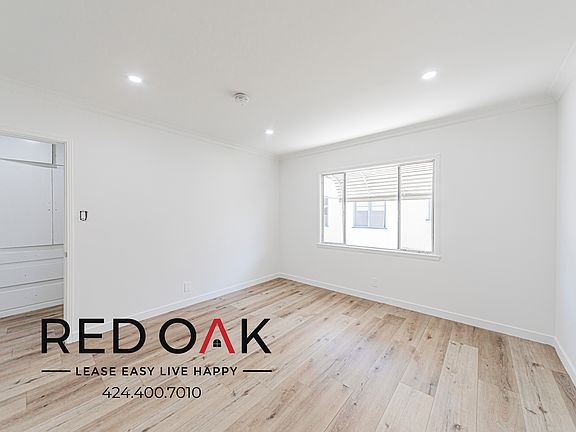 3rd image of 3494 Rowena Ave #8