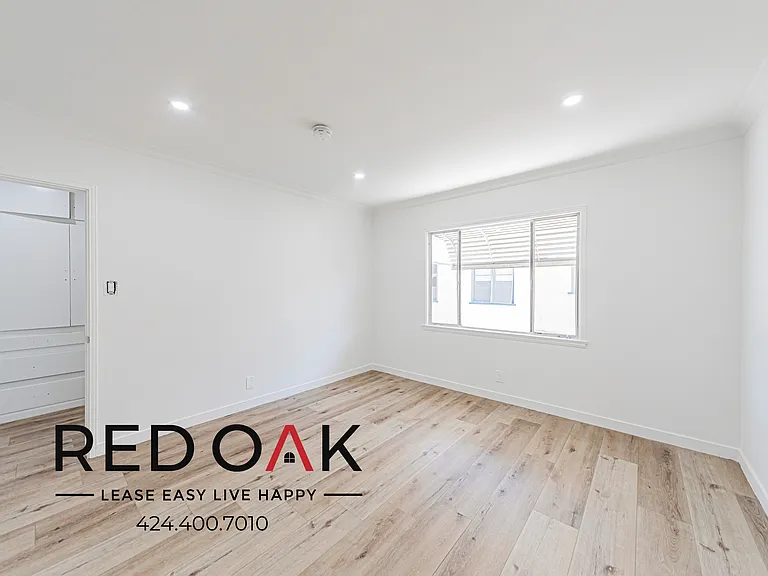 3494 Rowena Ave #8 — Photo 3