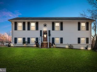 6100 Oak Grove Dr, Fredericksburg, VA 22407