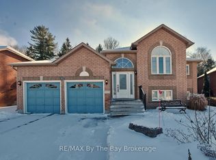 10 Cherry Sands Cres, Wasaga Beach, ON L9Z1P5