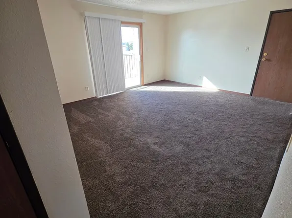 1704 W Pasewalk Ave APT 8, Norfolk, NE 68701