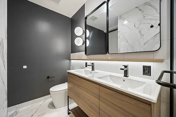 Rented by Quay Plaza LLC | media 35