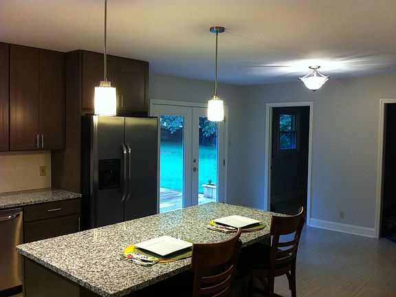 5th image of 639 Nakomi Dr