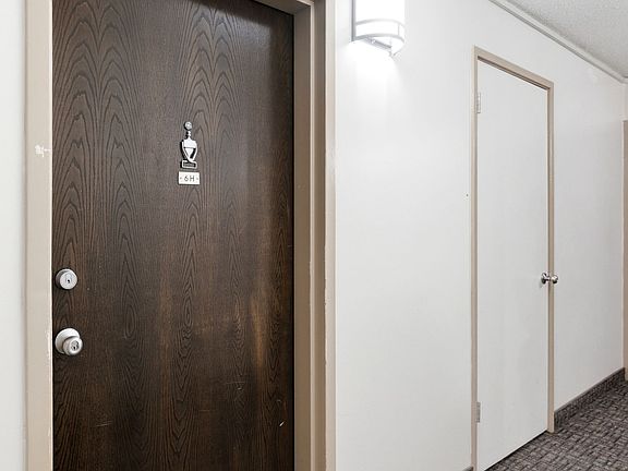 5th image of 710 E 200 S APT 6H