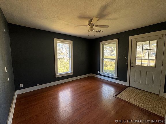 4th image of 1210 Shawnee Ave