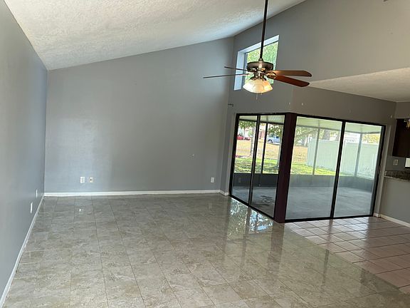 3rd image of 5107 Stonehaven Ct