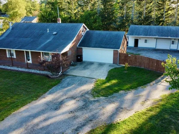 3816 Sylvania Petersburg Rd, Petersburg, MI 49270