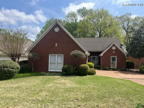 462 Fairway Oaks Dr, Hernando, MS 38632