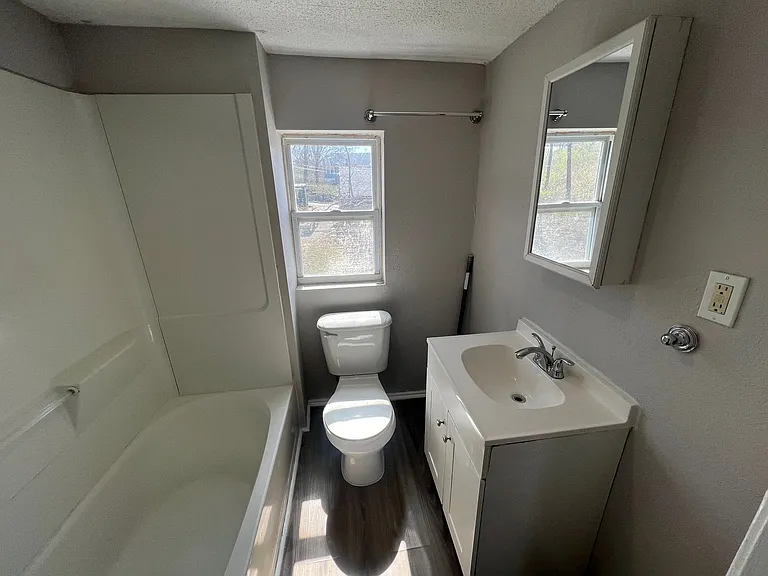 2737 Vine St #2 — Photo 6