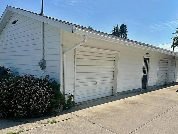 4th image of 7880 W Cedar Lake Rd